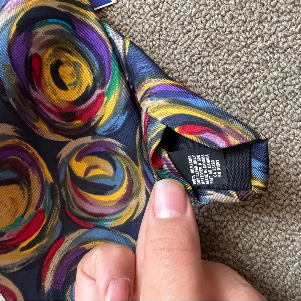 The metropolitan measum of art Colorful Swirl Pattern tie new with tags